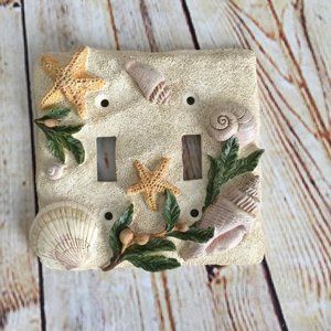 Figi Graphics 3-D Shells Double Wallplate